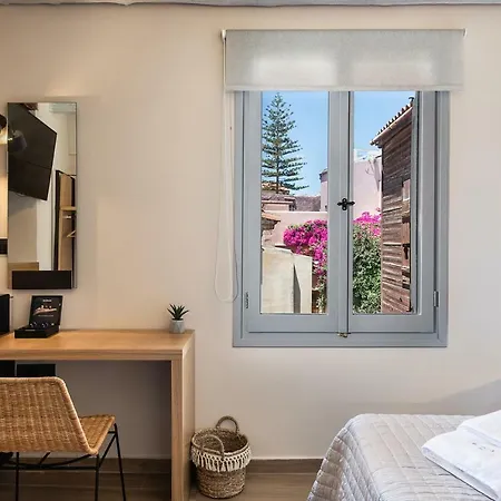 Aoria Estate Old Port Pensionat 4*