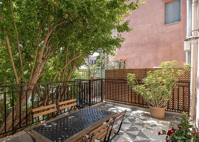 Aoria Estate Old Port Guest house