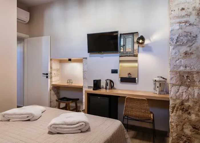 Aoria Estate Old Port Guest house